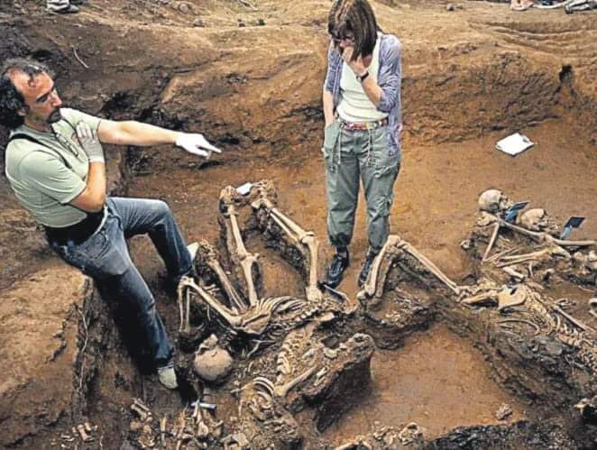 robertotaboada5's tweet photo. TRAS 20 AÑOS, CONCLUYERON LAS TAREAS EN TUCUMÁN
 Luego de 20 años de peritajes, terminó la excavación arqueológica en el Pozo de Vargas, en Tucumán, el lugar que eligió el genocida Antonio Domingo Bussi para intentar borrar los rastros de sus crímenes durante la última dictadura https://t.co/6FMAfJcrIg