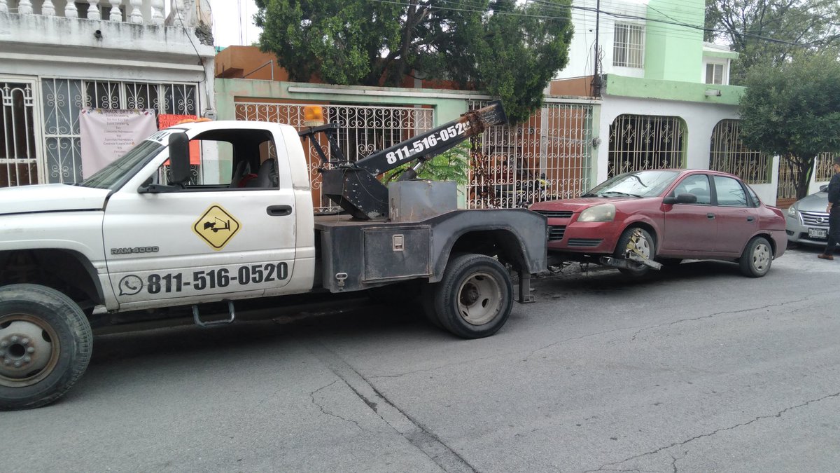 Buen día es sábado y aquí ando a sus ordenes 8115160520