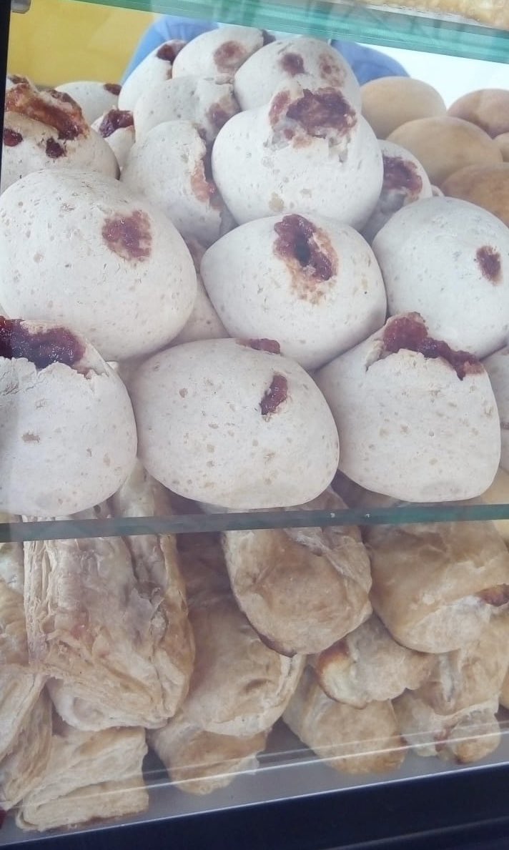 jupaca14's tweet image. #PanDeBono o #PastelGloria ? 🤤🤤🤤