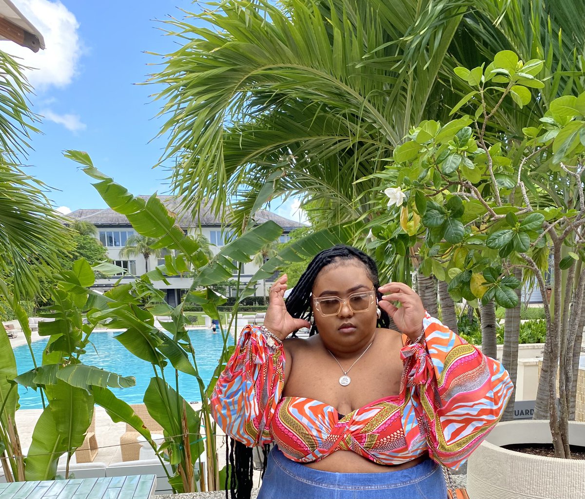 ConfidentXCurvyXQueen tweet media