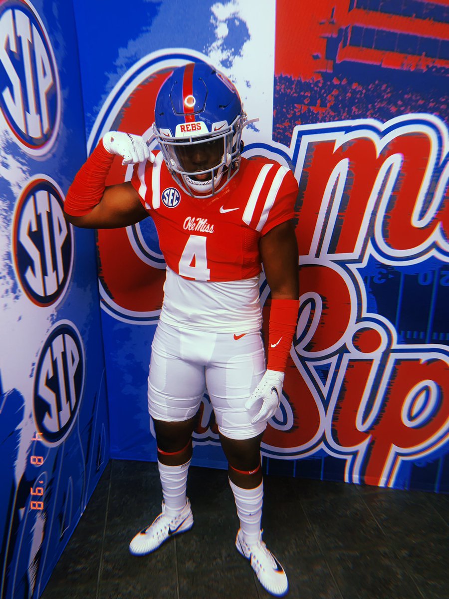 MantrezWalker's tweet photo. I Need All My Rebel Fans To Go Like And Comment On My Instagram Post…..❤️ #hottytoddy https://t.co/srC5vFLZfr