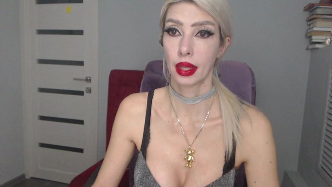 I'm online @MyFreeCams! #onmfc https://t.co/PlGLdxpm31 💚 https://t.co/3l4wo7oVfn<a class="tags" href="/tag/myfreecams">@myfreecams</a><a href="/tag/onmfc"class="tags">#onmfc</a>