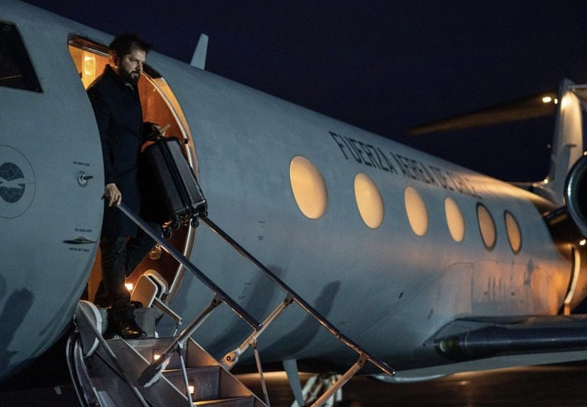 GradeGeorge's tweet image. ¿ Por qué @gabrielboric ocupa el avión presidencial para sus vacaciones  ? 

¿ Cuánto nos cuesta a todos los chilenos los lujos de este peliento ? 

...