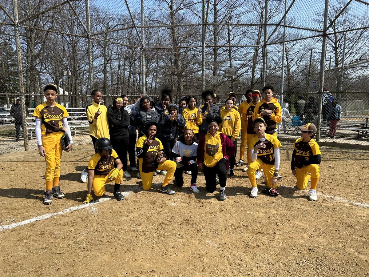 Today’s chilly conditions didn’t stop the M.J.H.S. baseball and softball teams from getting together for a little preseason scrimmage. Both teams open their seasons next week, so be sure to check us out! #bringthejuice