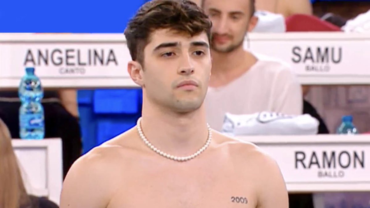 mindof_fatima's tweet photo. ballerini cosi bravi di hiphop in un edizione non li avevamo mai avuti. questa doveva essere l'edizione del HIPHOP e invece li hanno fatti fuori tutti e quattro - programma di pagliacci #amici22 https://t.co/PAXfrZmRx0