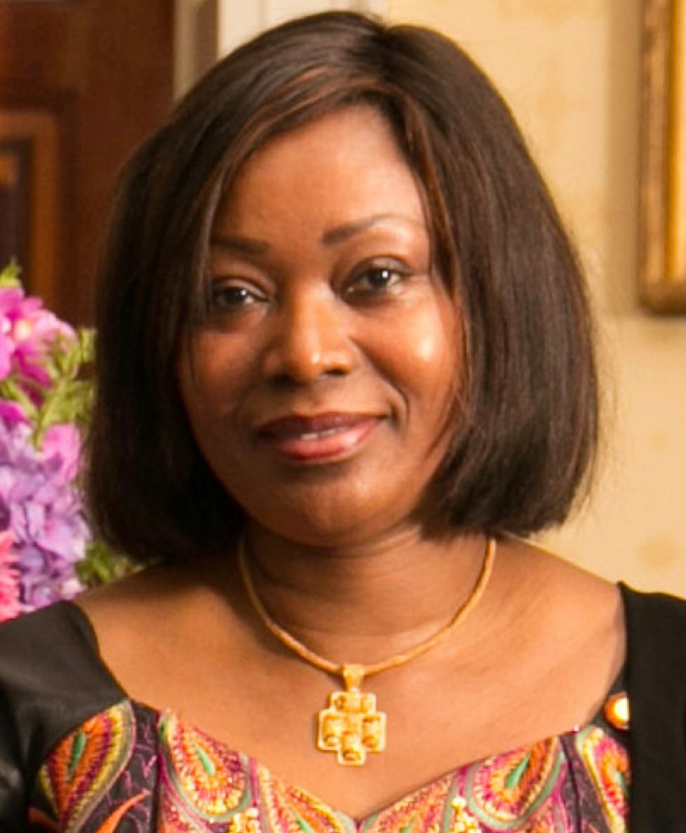 cpug_sacko's tweet photo. La vie est éphémère ! 
Notre ex-première dame Hadja Djené kaba Condé n’est plus. Elle fut une femme généreuse et pleine d’humanisme. 
Que son âme repose en paix. https://t.co/GZpMu6O9MQ