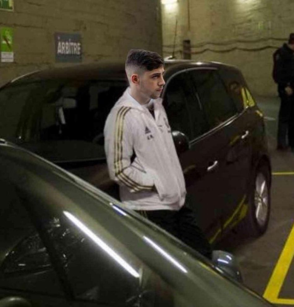 completelycr7's tweet photo. Valverde after the match https://t.co/4ONi9FW7pO