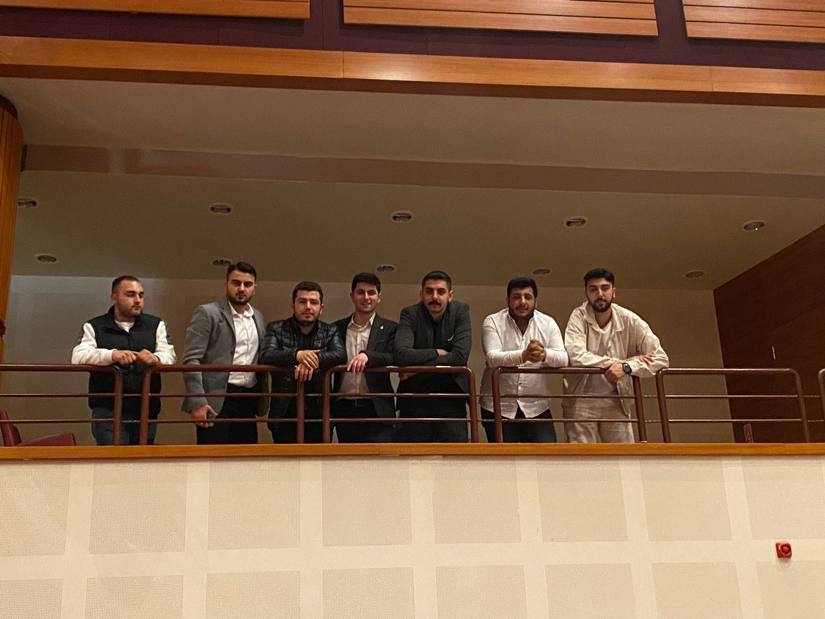 EczAzizcemguner's tweet photo. 📍İSTANBUL 

Kılıçdaroğlu Gönüllüleri ve Halkçı Liseliler İstanbul Koordinasyon toplantımızı Genel Başkanımız Sayın Kemal Kılıçdaroğlu’nun Özel Danışmanı Sayın Recep Cengiz öncülüğünde gerçekleştirdik .

İstanbul zafer bizimdir diyor, CUMHURBAŞKANI KEMAL KILIÇDAROĞLU diyor !

İktidar…