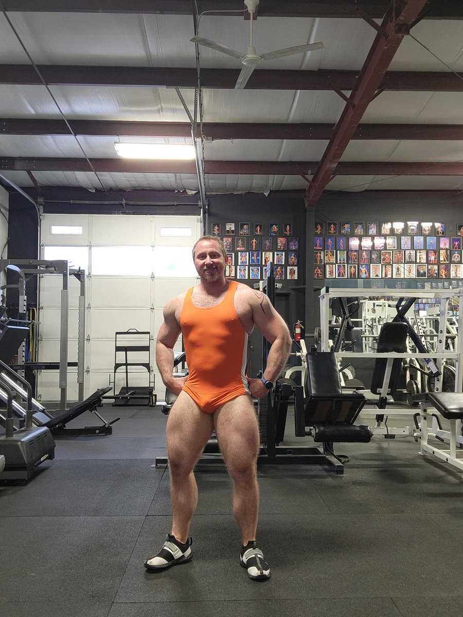 Muscle Monkey Quad Daddy Brett on Twitter "SingletSaturday legday