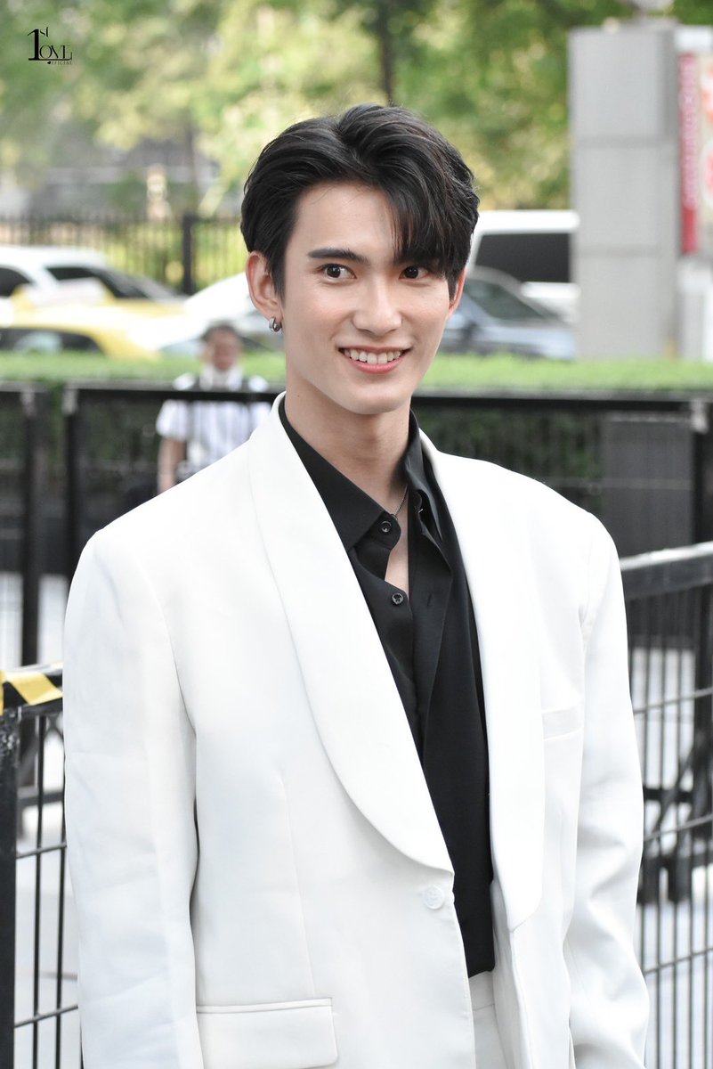 JaFirst_KoreaFC's tweet photo. 퍼스트의 생일을 축하합니다🧡🎉🎂
Happy Birthday to First🐱🧡
#FirstCLR25thBirthday
#First_Chalongrat https://t.co/tURsTZoVTP