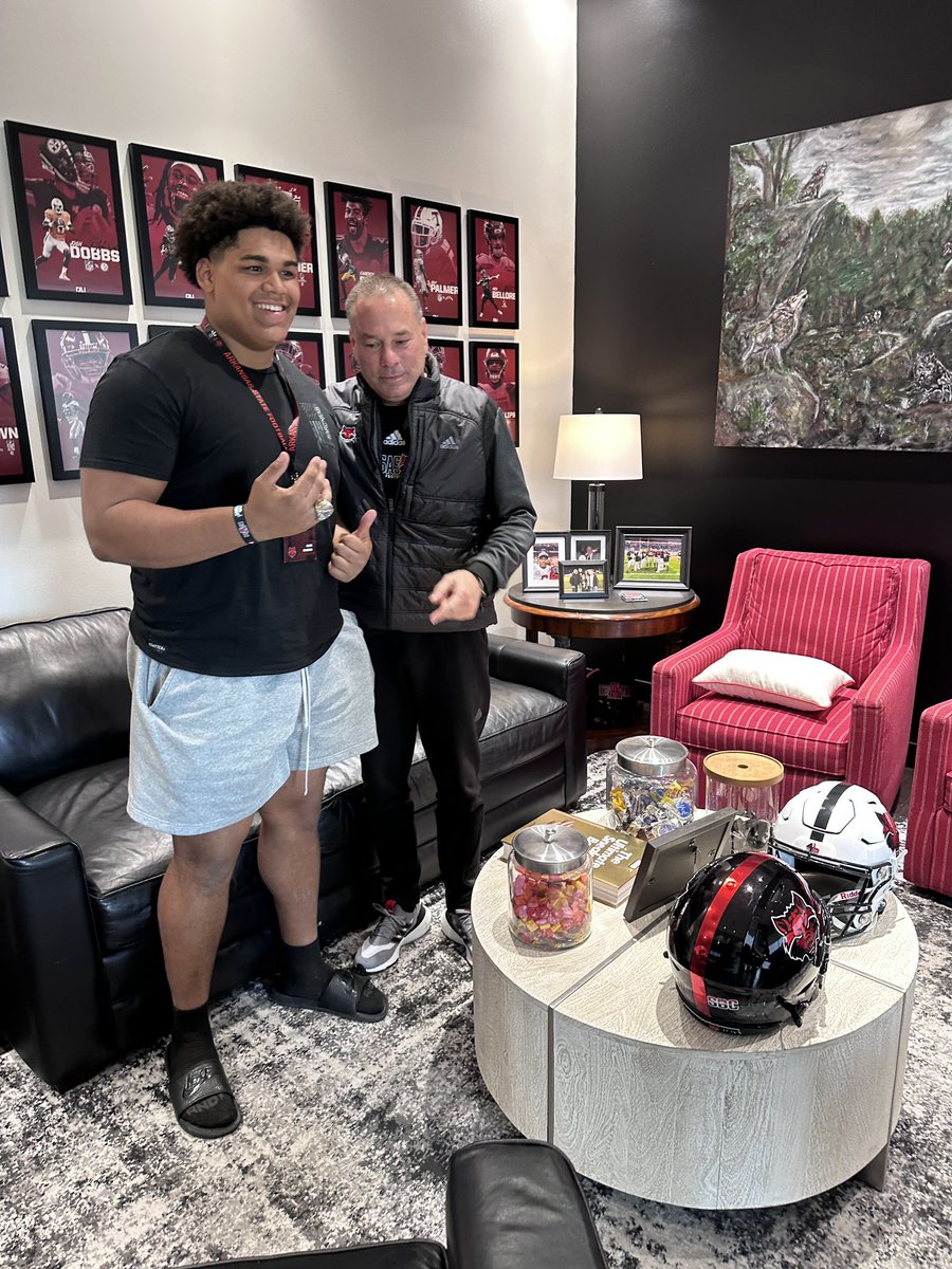 AlexMartin76_'s tweet photo. Had a Great time at Astate today!!#RedWolves @CoachButchJones @CoachReynolds81 @CoachDLett 
@AStateFB_Rec https://t.co/ThqRlCv4pQ