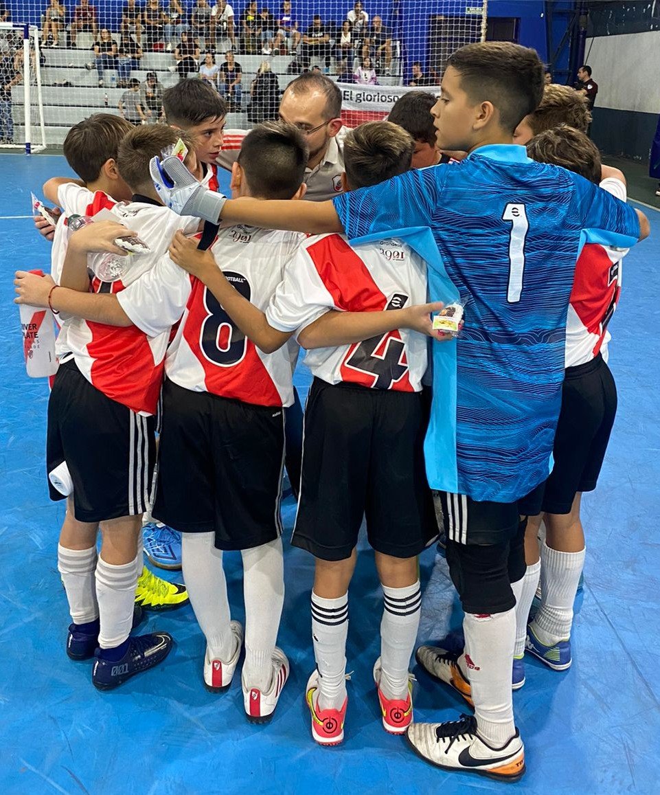 carpfutsal's tweet photo. 8va División

River Plate 7 - Camioneros 1

⚽:  Juan Poy Boto, Federico Méndez, Thiago Griffiths, Nicolás Rivera x2 y Dylan Paz x2. https://t.co/D39uK3ROoL