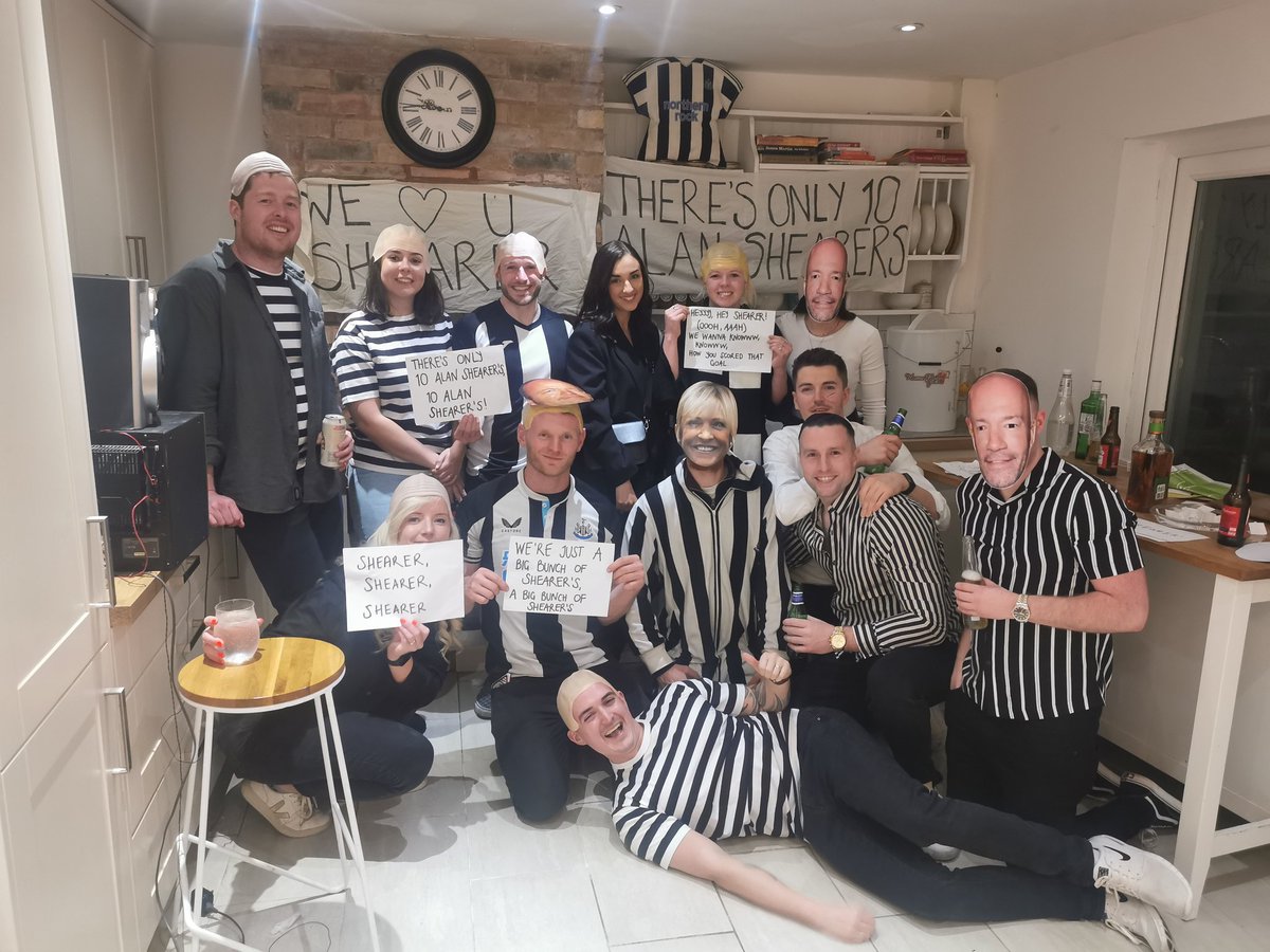 EloiseFarr's tweet photo. Alan Shearer Party for Tom's 30th  😂 @alanshearer 👀

#werejustabigbunchofshearers #alanshearer https://t.co/u33rhjT6dt