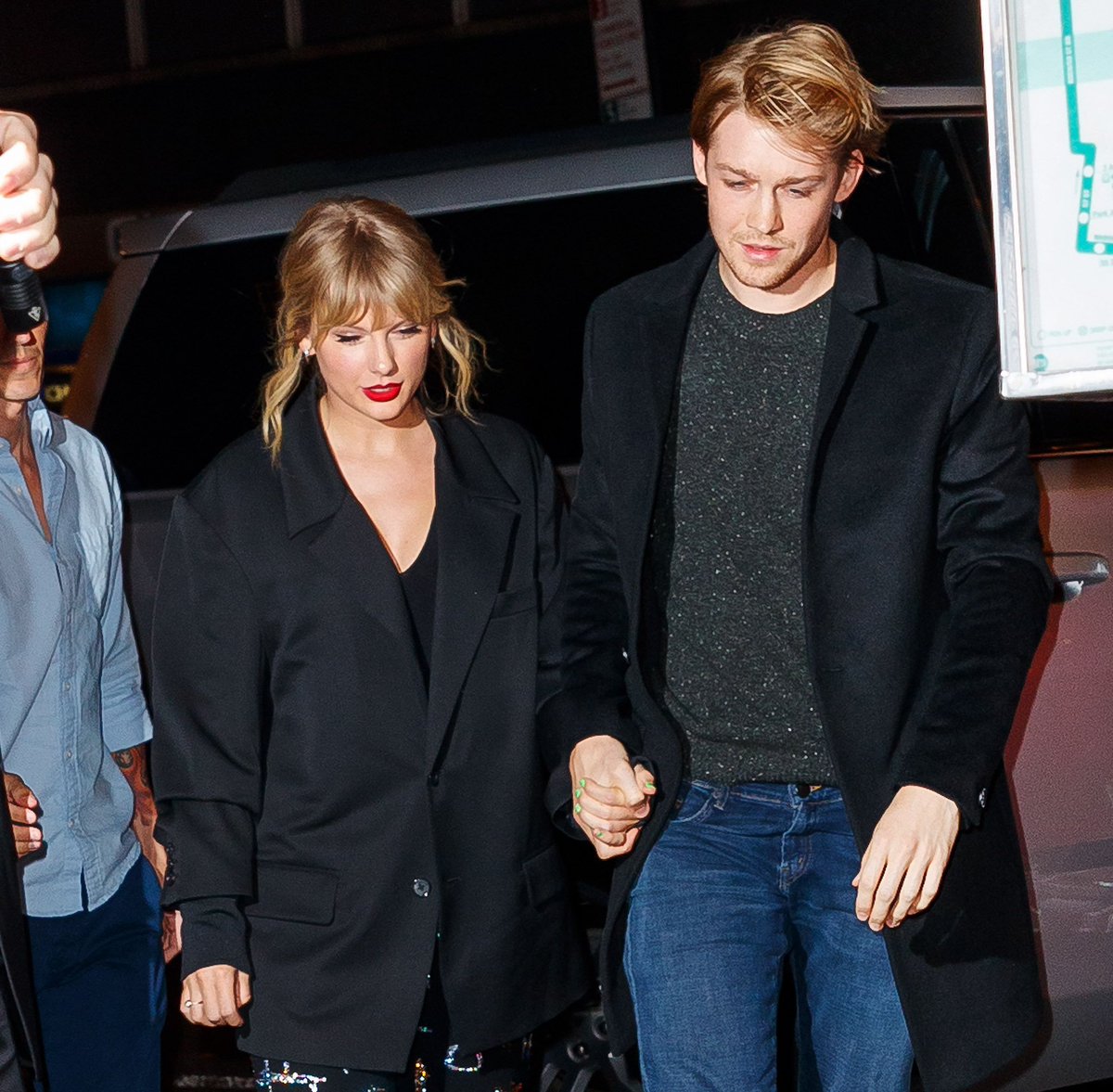 Taylor Swift and Joe Alwyn have ended their 6 years relationship, Entertainment Tonight confirms.