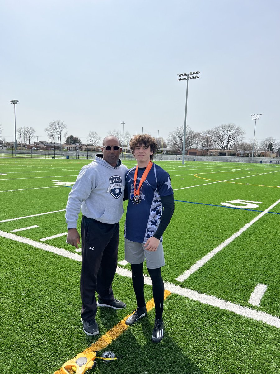 Ken Stills (@kstillsr) on Twitter photo Top performers today at the HOF. Ben Burger, Max Shulaw, Will Turner & Donevin Favors <a href="/BlueGreyFB/">Blue-Grey All-American Bowl</a> @HeatSeeker29 <a href="/ProFootballHOF/">Pro Football Hall of Fame</a> Top performers today at the HOF. Ben Burger, Max Shulaw, Will Turner & Donevin Favors <a href="/BlueGreyFB/">Blue-Grey All-American Bowl</a> @HeatSeeker29 <a href="/ProFootballHOF/">Pro Football Hall of Fame</a>