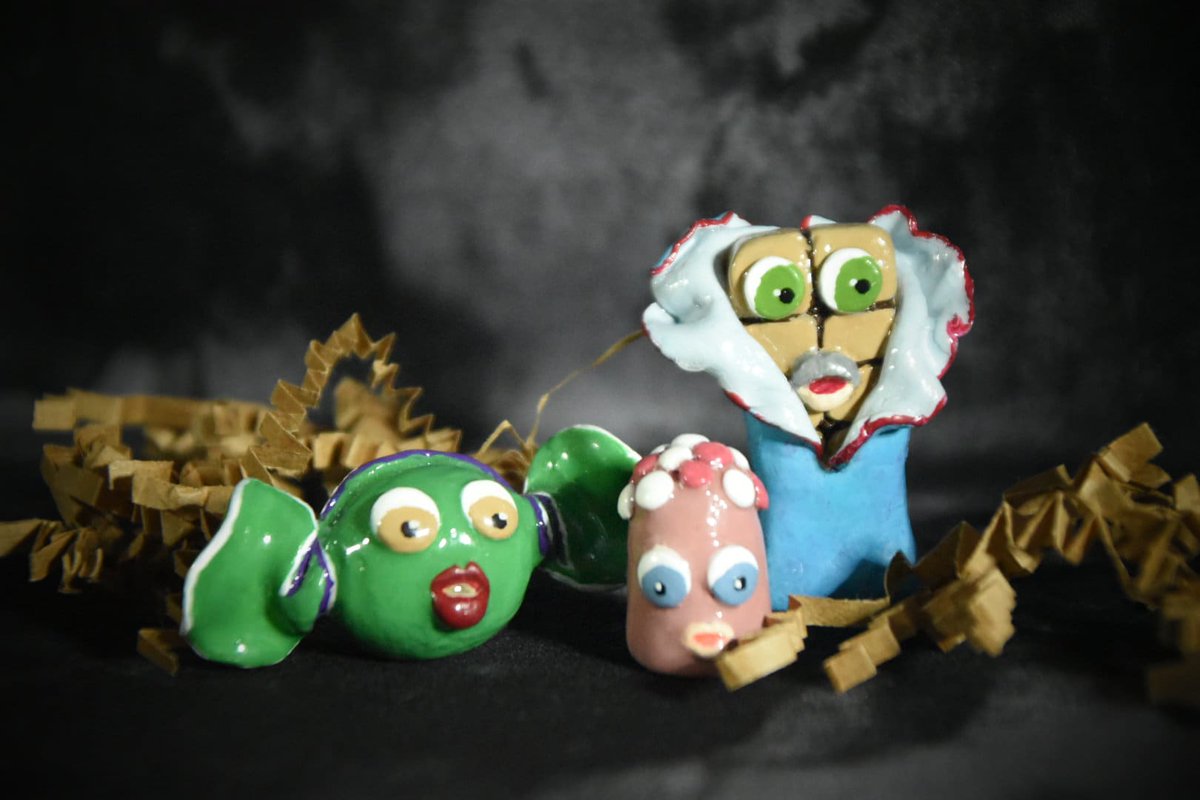 KnotEntangled's tweet photo. Excited to share the latest addition to my #etsy shop: Hollows Eve Surprise - Sweets Come Alive, Figurines, Miniatures https://t.co/y8NNiwvXIm #clay #candy #sweets #hollowseve #polymerclay #miniature #figurines #handmade #giftidea https://t.co/eq83reMmGV