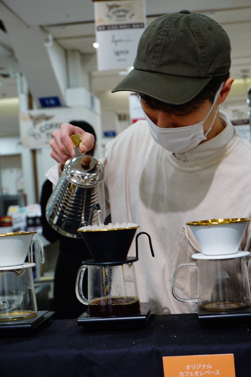 Coffee_Numa's tweet photo. おはようございます☕️

Coffee Trip 5日目！やはり土日はたくさん人が来ますね。ピーク時は並ぶので朝イチが狙い目です。会場でお待ちしておりまーす！#coffeetrip https://t.co/Q9sSBcFCeS