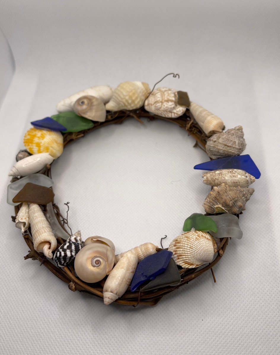Becky06931824's tweet photo. Excited to share the latest addition to my #etsy shop: Unique Sea Shells, Sea Shell Wreath, Sea Glass Wreath, Wreath Gift for Her, https://t.co/RLazFC6yiq #wall #blue #green #wreath #sharkseyeshell #jensenbeachflorida #bonnetshell #oliveshells #seashells https://t.co/Gezi7gebuL
