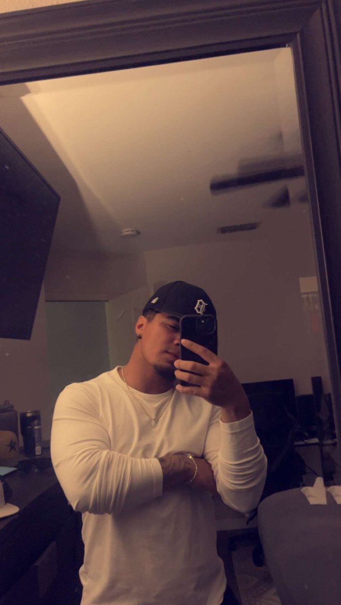 Jon🖤 (@jon_pena45) on Twitter photo 