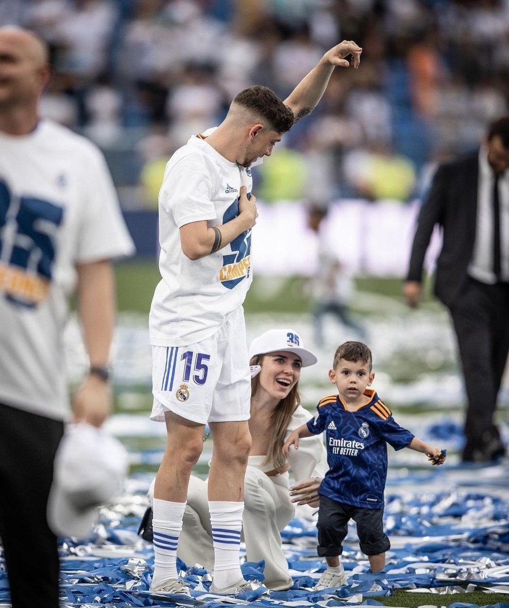 La familia no se toca, un hijo es algo sagrado en la vida, hay que ser muy mala persona y no tener ningún tipo de educación ni valores para desear el mal al hijo de una familia.

Contigo hasta el final HALCÓN <a href="/fedeevalverde/">Fede Valverde</a> 🤍