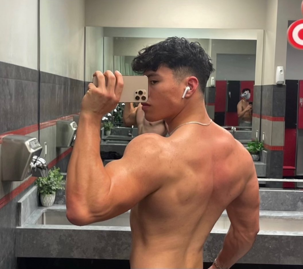 jesus on Twitter "Do I have abs yet"