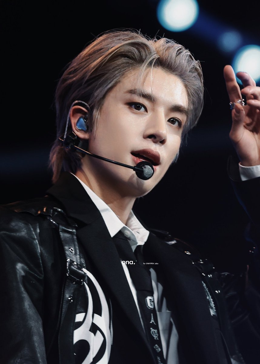 the beauty of sim jaeyun
