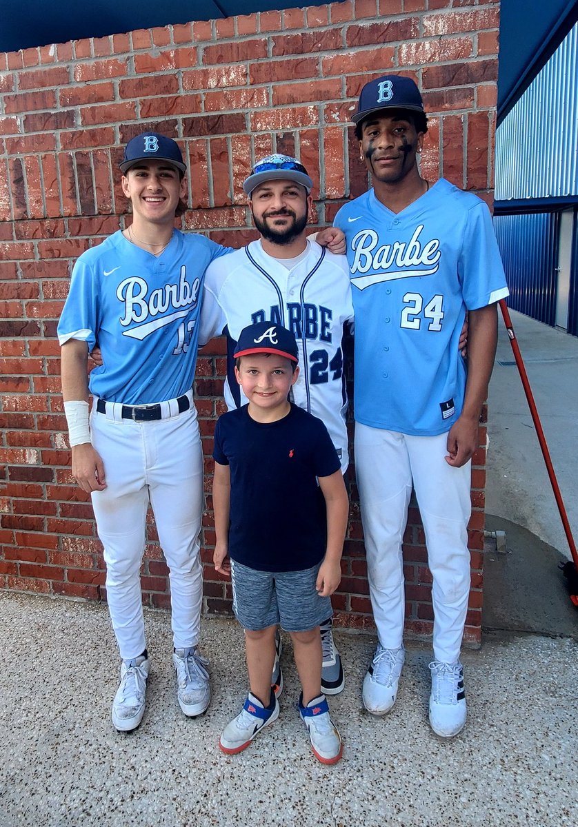 CoachDup's tweet photo. @PresleyCourvil1 @LandonVictorian Bucs win! Heck of a game by these 2 studs! 🔥🔥#SJWFam #Barbebaseball https://t.co/4Htu1vmN9M