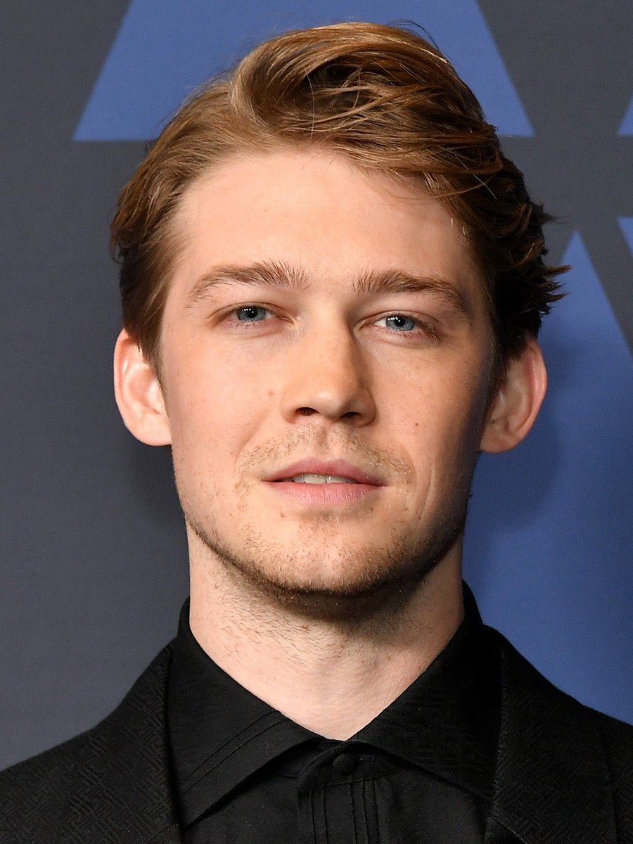 michaelcollado's tweet photo. BREAKING: Pete Davidson and Joe Alwyn have reportedly been spotted at dinner tonight https://t.co/4hNNcbvvSX