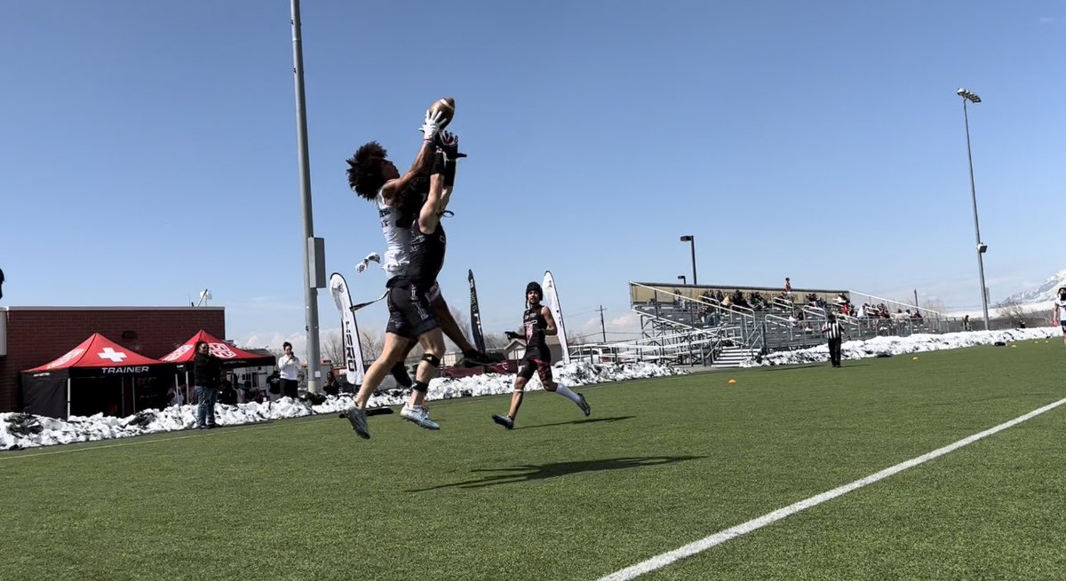 DysonParker11's tweet image. Caught a body!! @ElusiveAthlete @BenMoa4 @tiptopathlete @ZConnors10