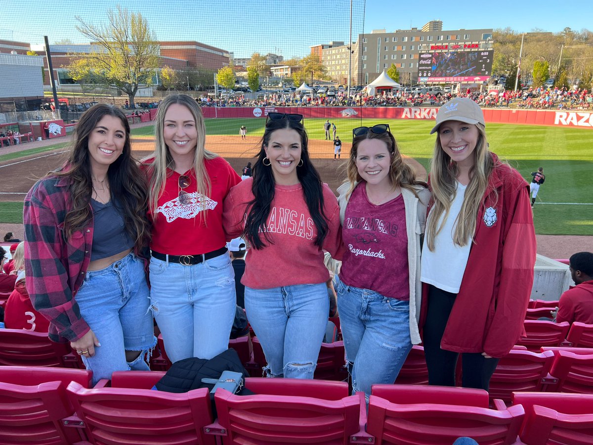 #Alumni #OneRazorback @RazorbackSB