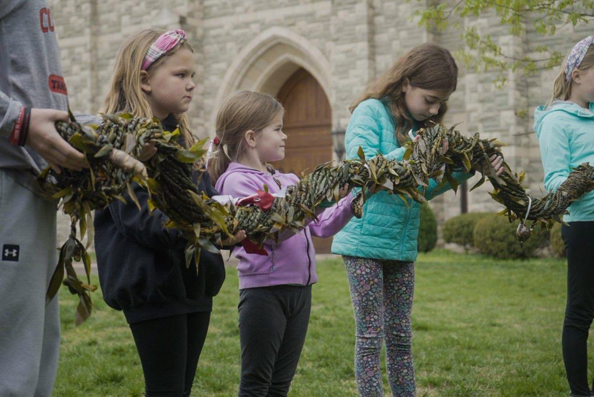 Tom George (@thetomgeorge) on Twitter photo Lei of aloha brought from Hawaii to the leaders at the Covenant Church and School in Nashville — A sign of peace, but also sad this has become a tradition, group also made the mile-long lei after mass shootings in Las Vegas, Orlando, Parkland, Christchurch and Uvalde <a href="/KITV4/">Island News</a> Lei of aloha brought from Hawaii to the leaders at the Covenant Church and School in Nashville — A sign of peace, but also sad this has become a tradition, group also made the mile-long lei after mass shootings in Las Vegas, Orlando, Parkland, Christchurch and Uvalde <a href="/KITV4/">Island News</a>