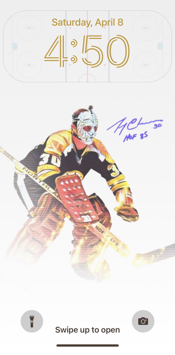 oldhockeycards's tweet photo. Today’s OHC phone wallpaper..
Feel free to use. Comment if you do.. #Cheesie #NHLBruins https://t.co/Sd0dJAVYnL