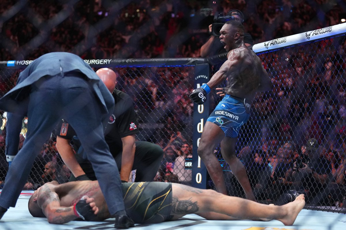 Israel Adesanya knocks out Alex Pereira to reclaim the UFC Middleweight Championship.

Drake placed a $400,000 bet on him to win by knock out. He has won $1.84 million.

This puts an end to his 0-3 losing streak against Pereira.