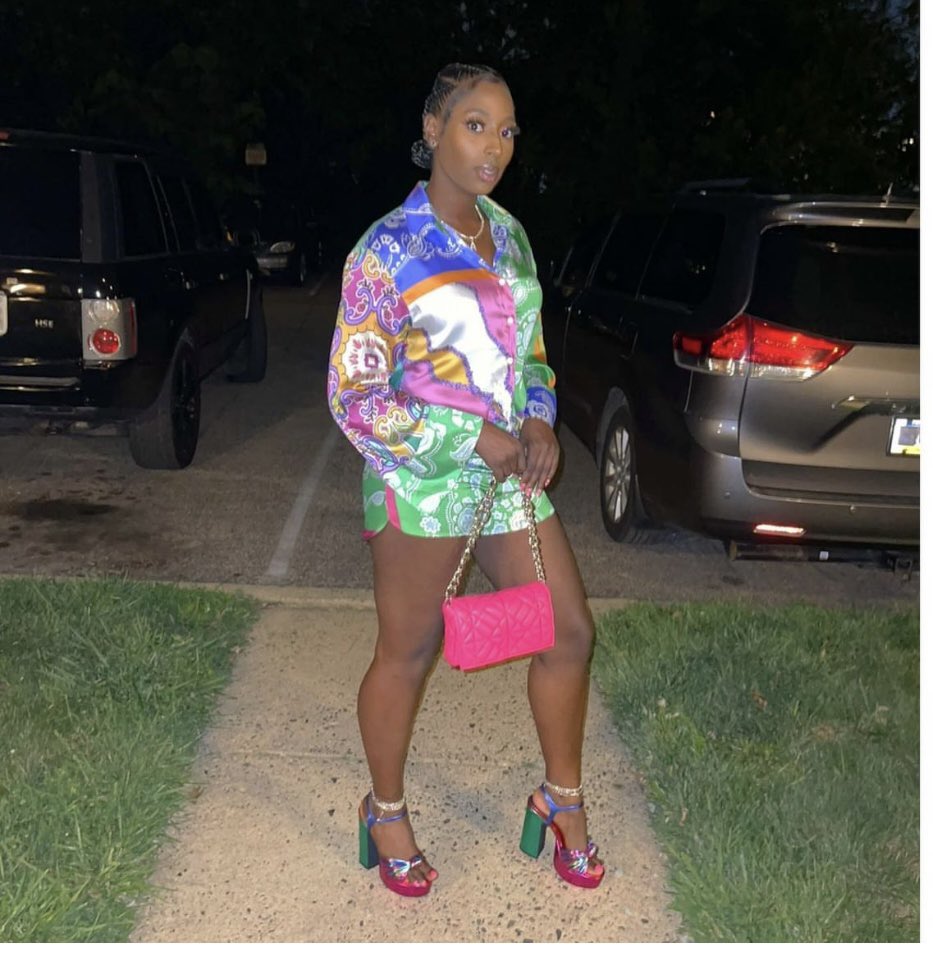 uptkeys's tweet image. Its my fly ass bestie boo bday bitches say ahhhhhaaaa 1time for my patna in crime u heard me !!happy 1 up my girl ❤️❤️ @shameremom 20 plus we still rocking in rollin!!!