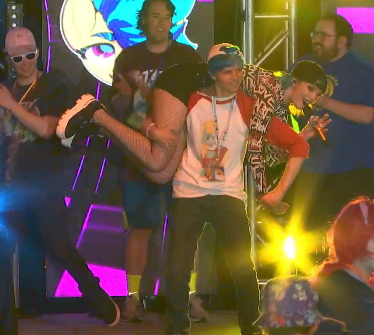 Some true Stallion Support from @LuckRockMusic during @KoaPony's Set at @BABSCon! ;P

#BABSCon2023