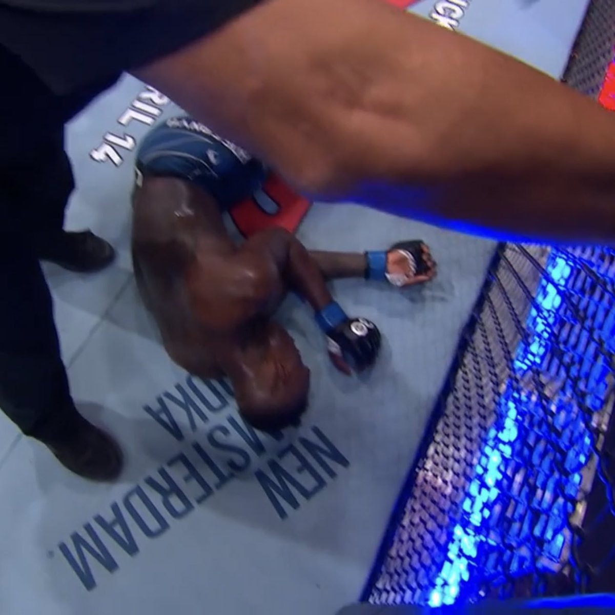 FadeAwayMedia's tweet image. IZZY INSANE FOR THIS LMAOOOOO

#UFC287