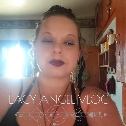 GoldieKempt's tweet photo. New videos on YouTube at lacy angel vlog come check it out and subscribe https://t.co/Qvk2isdezB