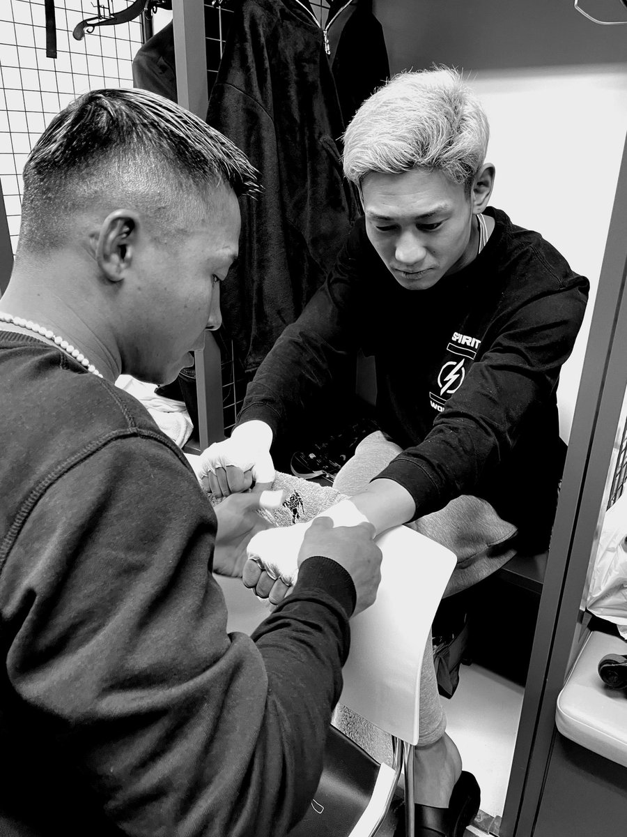 kickboxing_zero's tweet photo. 戦闘準備

#羅向 #ムエタイ #キックボクシング #BOM #RTO https://t.co/mZdmNA5L99