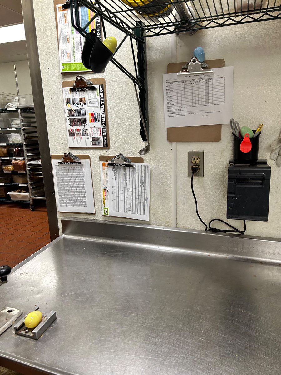 mamaanna94's tweet photo. @_aliviamelroy thank you for being my bunny π° helper! π canβt wait for the Easter Egg Hunt in the morning! #hoppyhunting #chilislove #teamtalmadge #GameOn #HappyEaster π₯π https://t.co/jcDrcSeYaJ