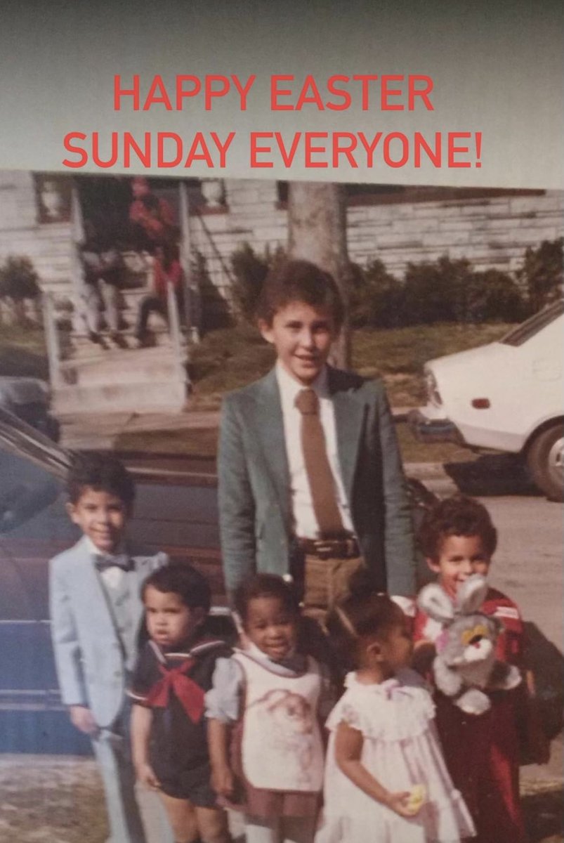 MMULSTL's tweet photo. HAPPY EASTER SUNDAY from my family to yours! May today be filled with peace, joy and memories for a lifetime! #ThrowbackEaster #Family #Cousins #Easter https://t.co/Pnt4mxuD9A