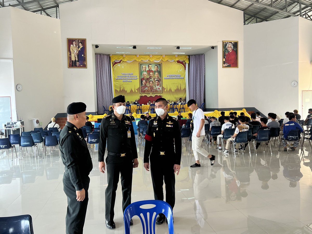 military37's tweet photo. มทบ.37 ตรวจเยี่ยมการตรวจเลือกทหารกองเกินเข้ารับราชการเป็นทหารกองประจำการ ประจำปี 2566 ณ หอประชุมอำเภอแม่ฟ้าหลวง อ.แม่ฟ้าหลวง จว.ช.ร. https://t.co/w2tDFMebGN