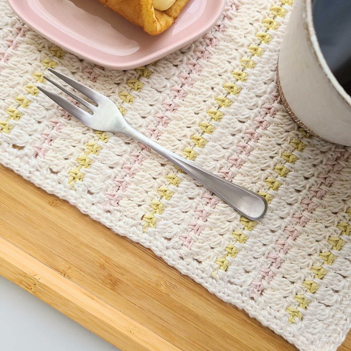 jul_knitting's tweet photo. おやつマット編めました🤍🤤 https://t.co/ySr1kAMLTf