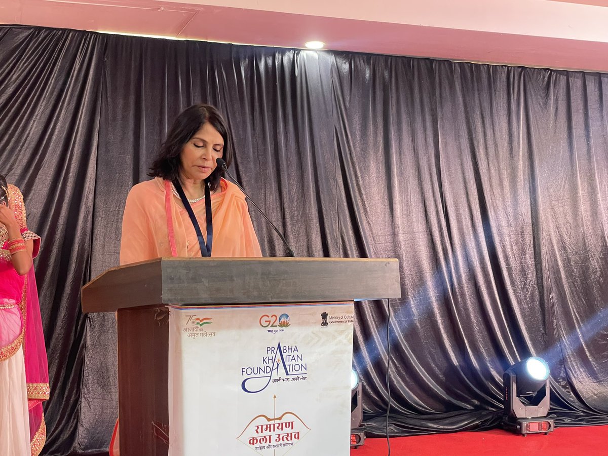 अयोध्या में 'रामायण कला उत्सव' के तीसरे दिन में कलाकार संगीता आहूजा और उनकी टीम के प्रदर्शन की झलकियां | 

कलाकार का स्वागत करते हुए अहसास वूमेन लखनऊ कनक रेखा चौहान और अभिनन्दन करते हुए अहसास वूमेन लखनऊ डिंपल त्रिवेदी  

#RamayanKalaUtsav <a href="/ehsaaswomen/">EHSAAS</a> <a href="/Kanakrekha/">Kanak Rekha Chauhan</a> <a href="/dimple1094/">Dimple</a>