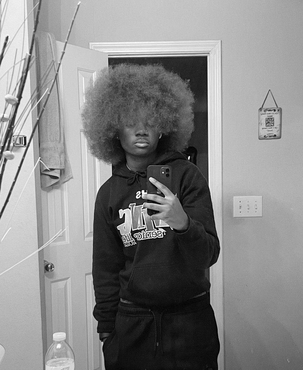 jadorekani's tweet photo. Honestly, we love a good fro. https://t.co/bHV2AXv6wE