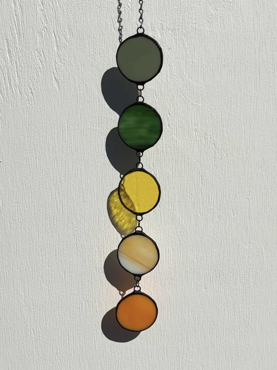 hurt_hands's tweet photo. handmade stained glass dots are available now on my main site https://t.co/sqHYOuOHhf ✨☁️
$65 shipped for a staple that can spice up any window, corner, or wall with pops of color and a little movement! https://t.co/gjKckF3kc5