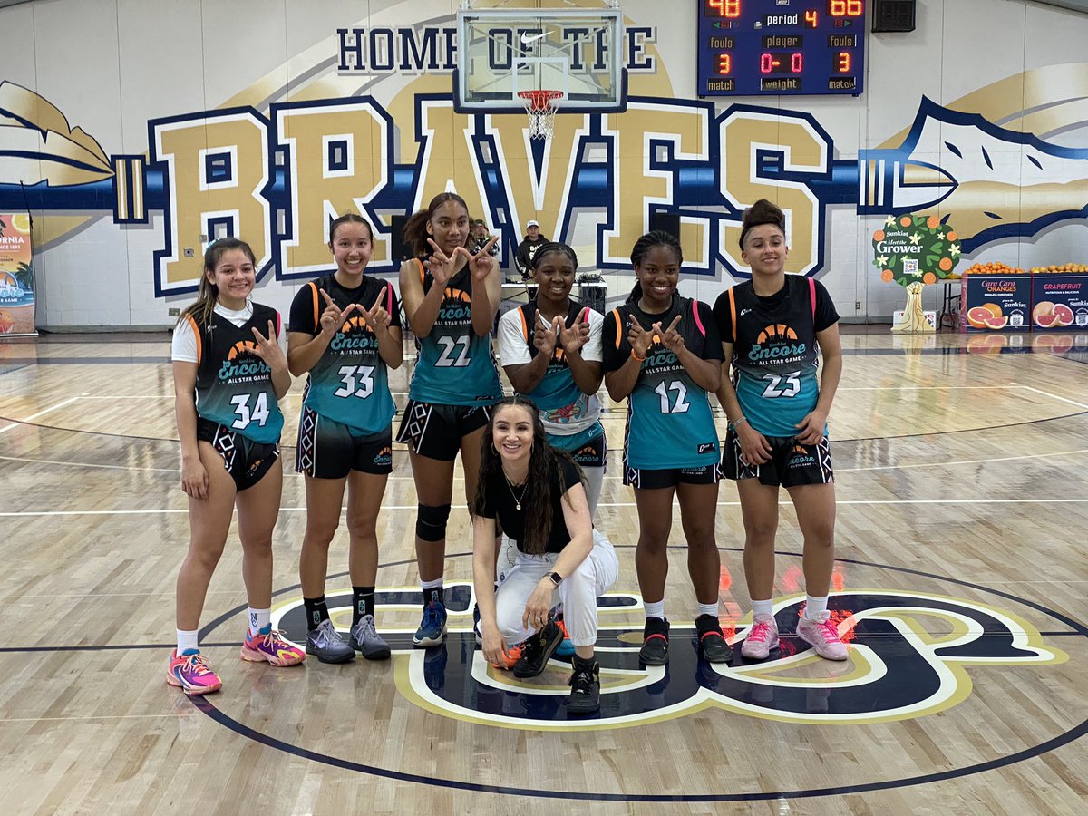EncoreAllStar's tweet photo. Teal Team wins the game.
Sydney Summers = MVP 🏆 https://t.co/FWRu877COW