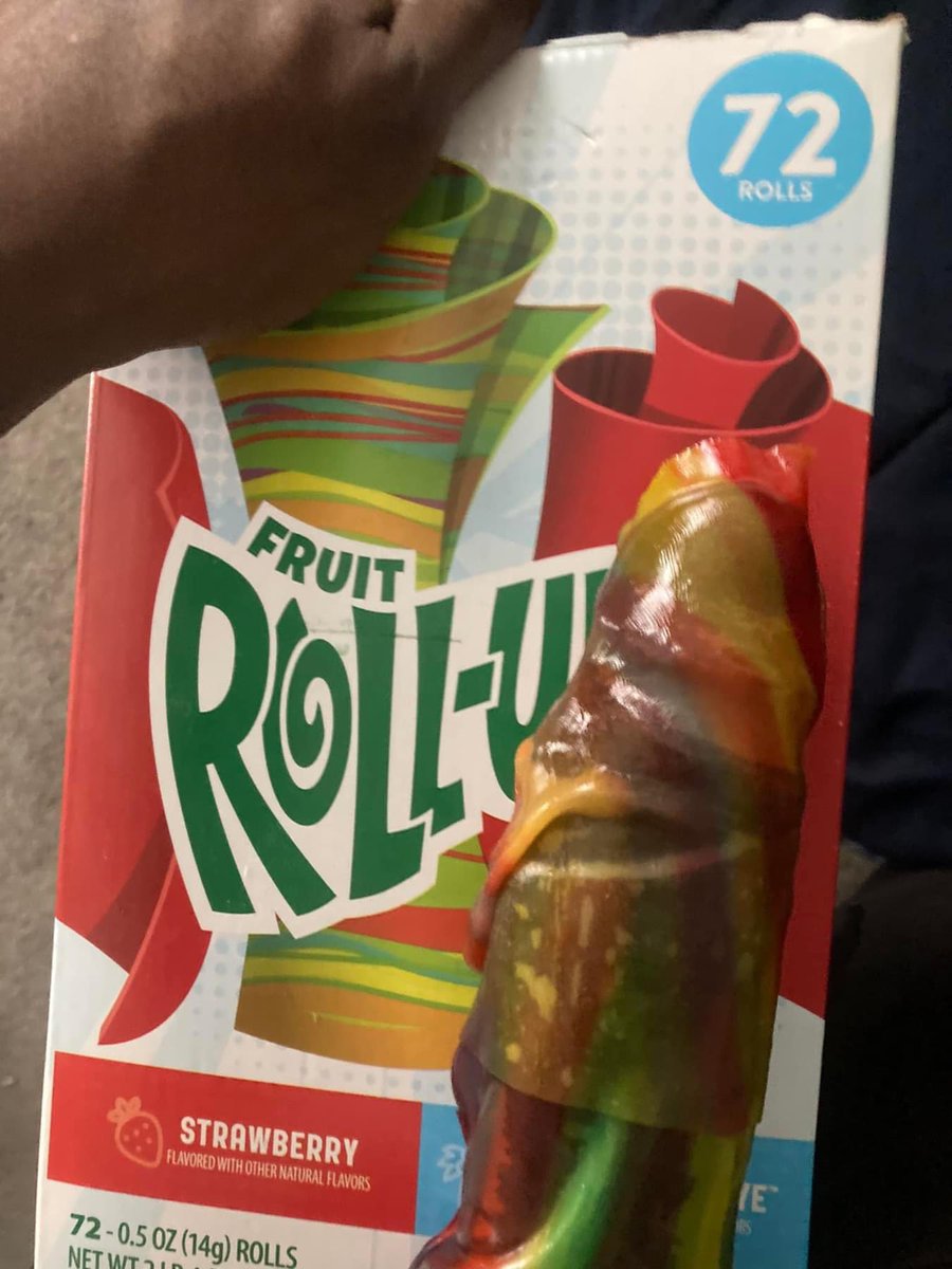 justhoenn's tweet photo. Snack? https://t.co/EkydC6zxK3