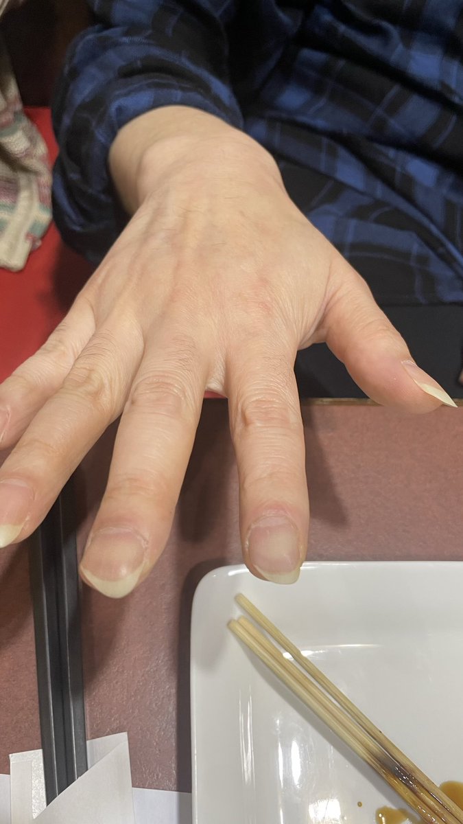 tanakurt's tweet photo. the swiss pornoの復帰&kurt追悼の連チャンでの参加楽しすぎたけど体バキバキです(汗)
両日ともTHEライブハウスって感じ最高でした!!
改めて音楽と仲間は素晴らしいと感じる日々でした!ありがとうございました!!
写真は憧れの高木フトシさんの楽器です♫
#kurtcobain #troll8 #HARIJAN https://t.co/FpFOKgliiy