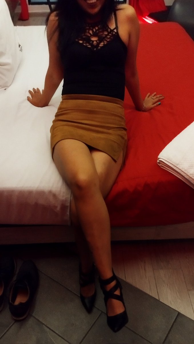 MilaAlanPue's tweet photo. Empezamos! 😈 Ya quiero ver cómo se la cogen!!!! https://t.co/3PBPdLTXc4