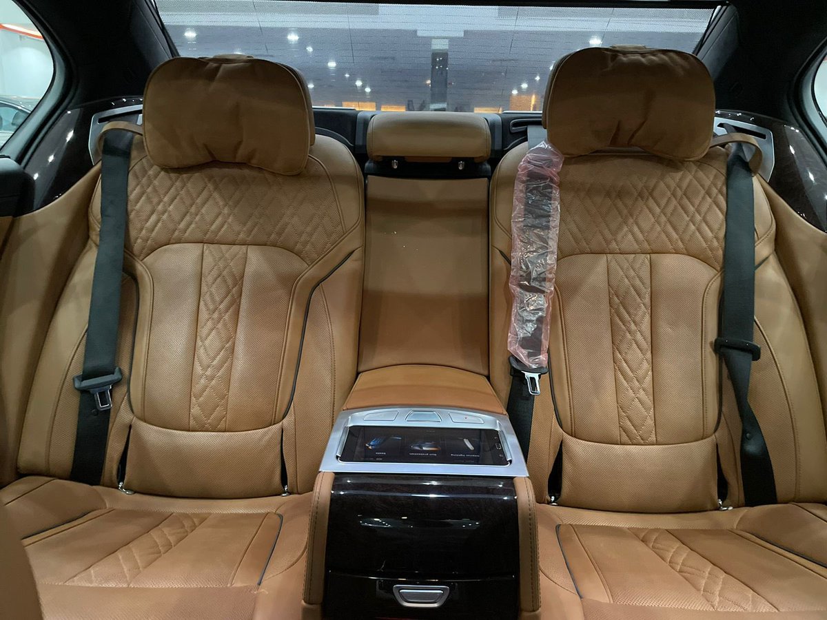 1OF1SA's tweet photo. BMW750 - 2019 - 27,000km 

#mercedsbenz #g63 #4x4 #bmw #Audi #Porsche #rangrover #SVR #vogue #ferrari #Purosangue #812 #GTS #Lamborghini #avantador #urus #huracan #V12 #cars #rollsroyce #RR #Cullinan #1OF1 #Bentley #Saudi https://t.co/Pj7yiuOKTv